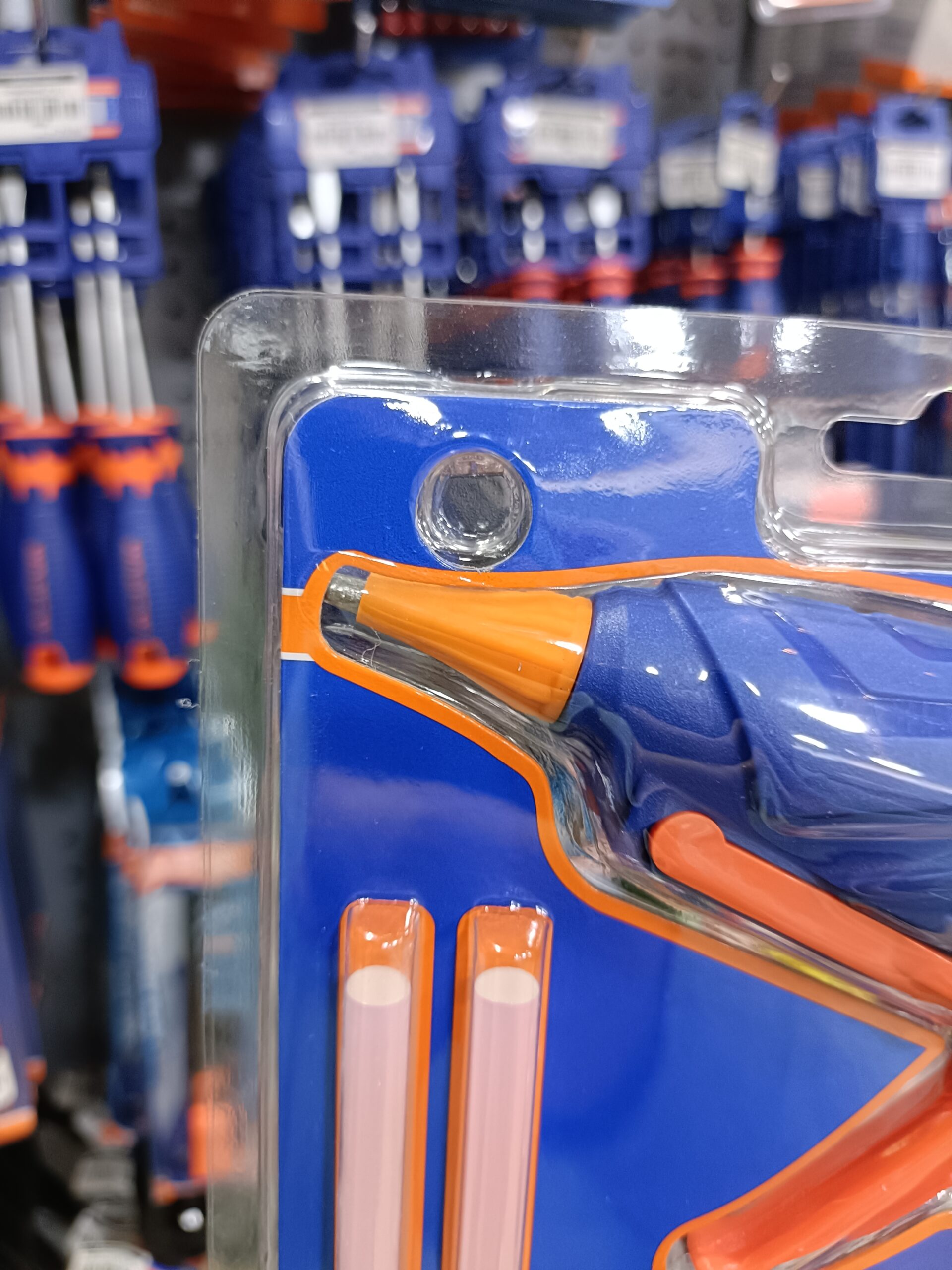 Medium Size Hot Melt Glue Gun 90Watt (AC 100~240V) WADFOW - WGL1604 - Image 3
